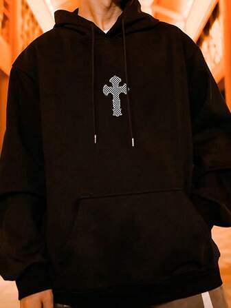 Hombres Capucha cruzado con estampado con bolsillo de canguro con cordón