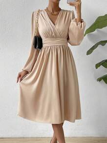 Chiquease Surplice cổ Tay áo lồng đèn Nếp gấp Phần Ngực Đầm - Màu be - Xem 3