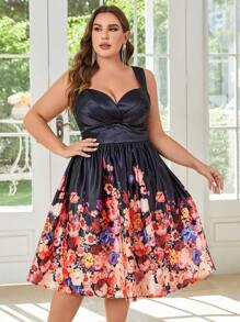 Hơn In hoa Xếp nếp Đầm - màu đen - Xem 1