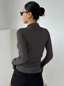 DAZY Chi tiết Patched thư Cổ giả Áo thun - Xám - Xem 2