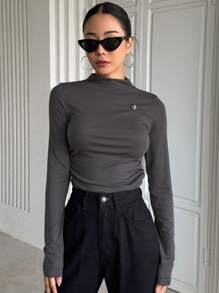 DAZY Chi tiết Patched thư Cổ giả Áo thun - Xám - Xem 6