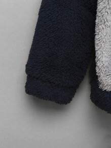 PrepCrw 男童舒适、休闲、时尚、柔软、保暖的多巴胺绒面卫衣，采用撞色字母印花设计，适合冬季穿着。 - 彩色 - 查看 4