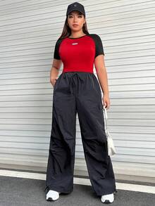 SHEIN EZwear Plus Letter Patched Detail Raglan Sleeve Tee - Red - View 7