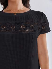 SHEIN Frenchy Hơn Chèn ren Guipure Váy áo thun - màu đen - Xem 5