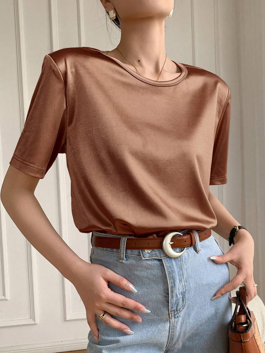 DAZY Camiseta de manga corta con decoración de lentejuelas para mujer para fiesta de graduación - Marrón - Ver 1