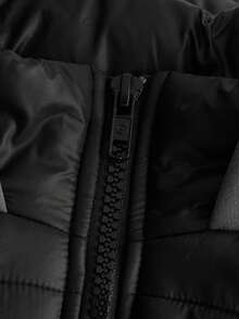 SHEIN 1. Mũ len chắp vá cho bé trai, dài vừa phải
2. Áo khoác Parka mùa đông, Áo khoác dệt dày ấm áp cho bé trai - màu đen - Xem 5