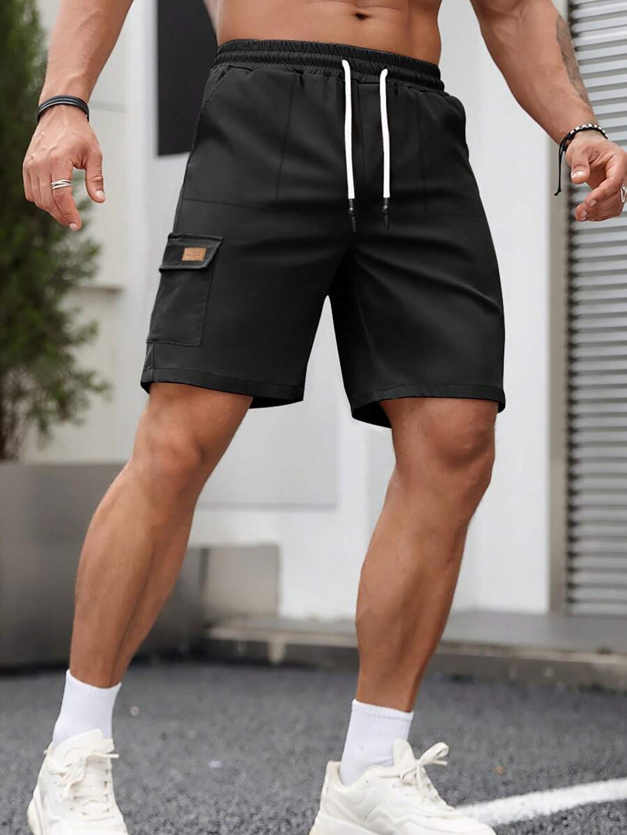 Manfinity Homme 男款寬鬆口袋束腰短褲 - 黑色 - 查看 1