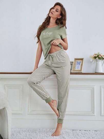 Miss Vinta Letter Graphic Tee Gestreepte Pants PJ Set Pajama Holiday Season view 4