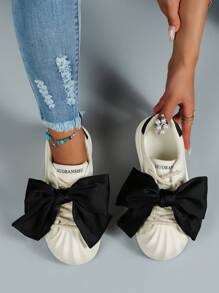 Ladies' Casual Sports Shoes With Butterfly Decoration, Ruffle Detail And Ice Skating Shoe Features - Black - View 4