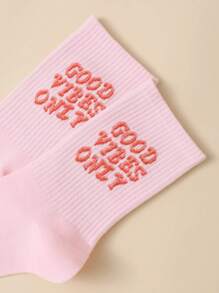 sosiwon Calzini equipaggio con slogan grafico di stile ragazza artista, ideali per le vacanze - Rosa - Visualizzare 3