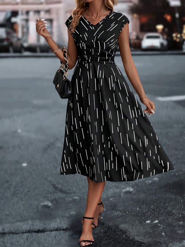 SHEIN LUNE Vestido con cinturón con estampado de cuello notch - Negro - Añade 1