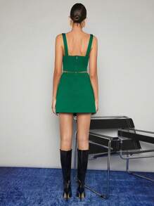 BizChic 素色緊身上衣寬肩帶上衣&翻蓋細節半身裙