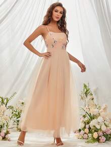 Eilly Bazar Floral Embroidery Split Thigh Cami Cocktail Dress - Baby Pink - View 5