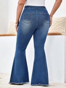 SHEIN Clasi 大碼珍珠串珠紐扣門襟毛邊緣牛仔喇叭褲 - 中等水洗藍 - 查看 2