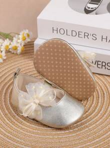 1 Pair Girls' Butterfly & Flower Pattern Pu Leather Hook And Loop Design Flat Casual Princess Shoes, Suitable For Spring And Autumn Season