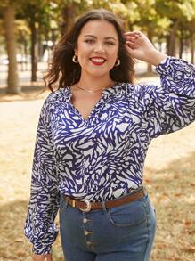 SHEIN Frenchy 大碼滿版印花缺口領燈籠袖襯衫 - 藍白色 - 查看 4