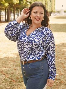 SHEIN Frenchy 大碼滿版印花缺口領燈籠袖襯衫 - 藍白色 - 查看 6