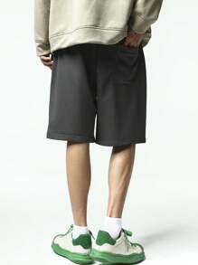 Chillumni Men Letter Graphic Drawstring Waist Loose Shorts
