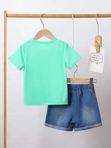 SHEIN Young Boy Cartoon Graphic Tee & Ripped Denim Shorts