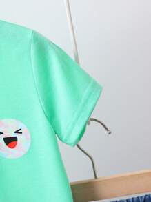 SHEIN Young Boy Cartoon Graphic Tee & Ripped Denim Shorts