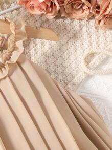 SHEIN Elladie kids Young Girl Bow Front Layer Hem Pleated Detail Halter Dress