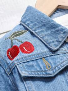Young Girl 1pc Cherry Embroidery Flap Detail Denim Jacket - Medium Wash - View 4