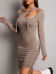 SHEIN PETITE 鏤空側抽繩連帽緊身洋裝 - 卡其色 - 查看 6