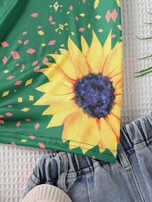 SHEIN Tween Girl Sunflower Print Contrast Letter Tape Asymmetrical Neck Tee - Green - View 5