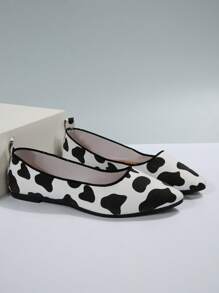 Women's Flat Shoes Cow Pattern Pointed Toe Ballet Flats - Multicolor - View 4