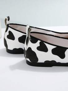 Women's Flat Shoes Cow Pattern Pointed Toe Ballet Flats - Multicolor - View 6