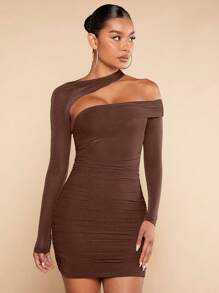 Silquee Vestido ajustado de cuello asimétrico fruncido - Marrón Chocolate - Ver 5