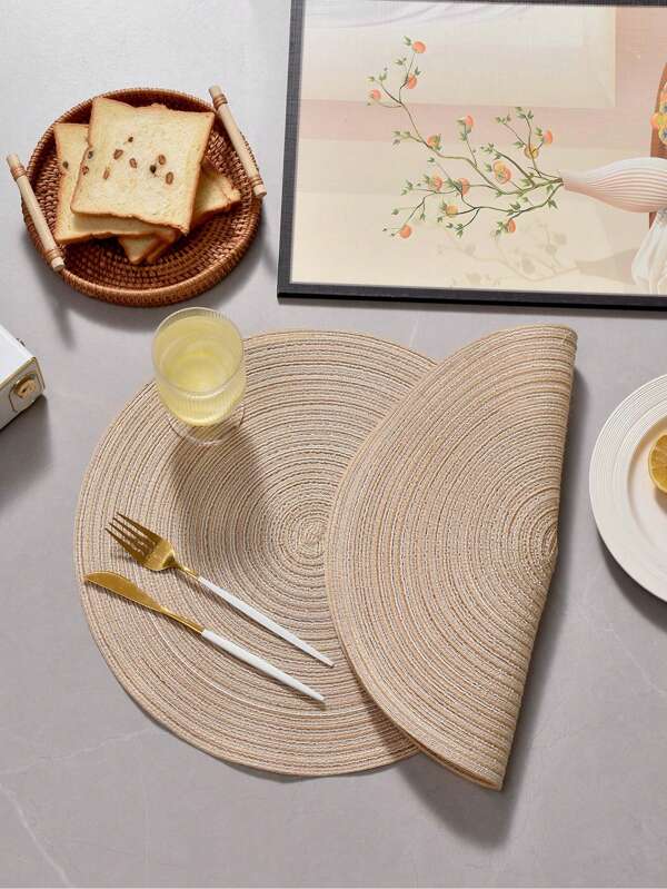 SHEIN Basic living 4pcs Round Woven Placemat, Boho Braided Design Table