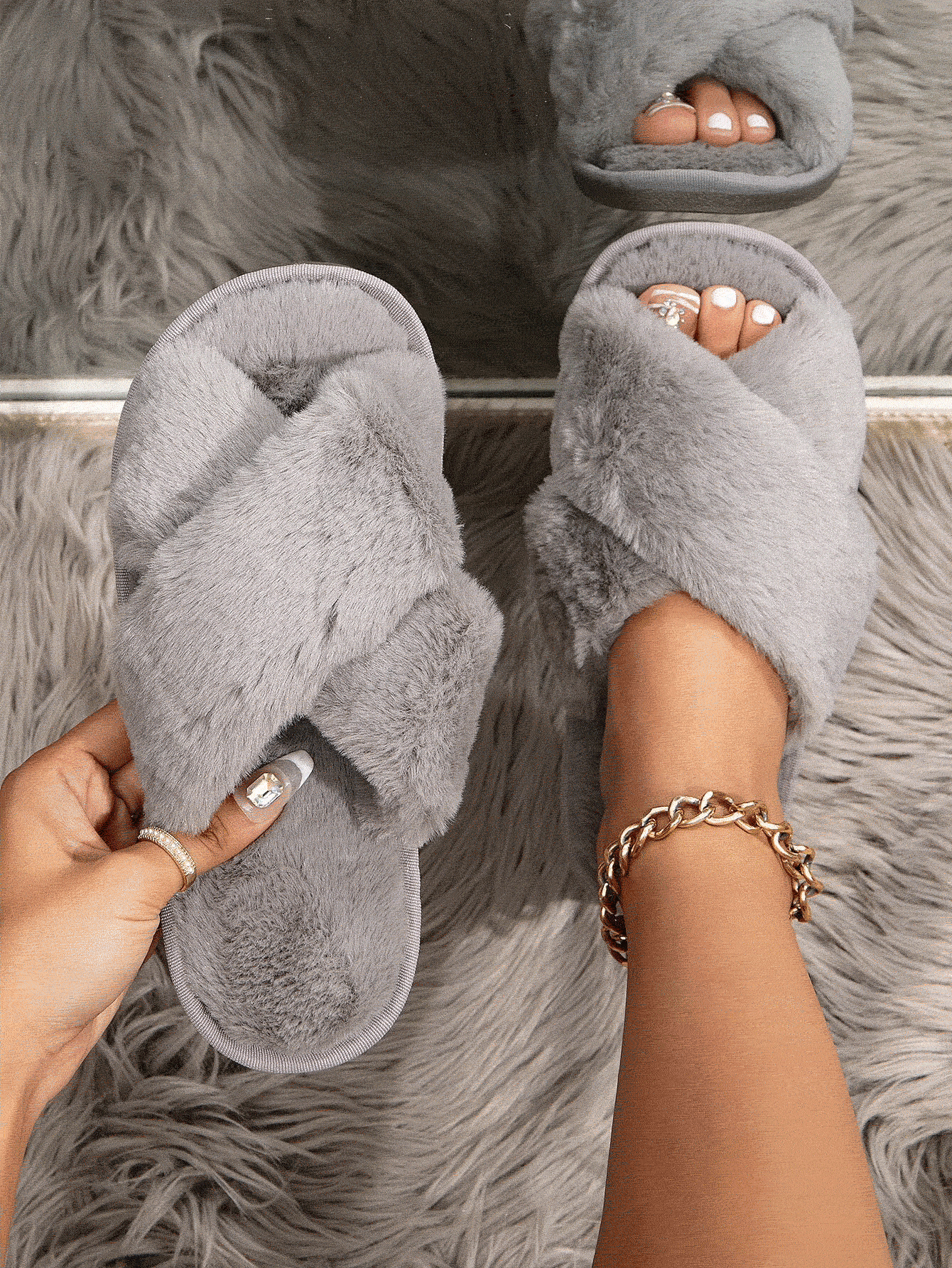 Women's Indoor Slippers With Cross Straps And Fluffy Design For Bedroom ...
