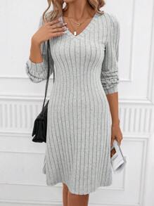 SHEIN Clasi Chất rắn Cổ v Đồ đan Ribbed Đầm - Màu Xám nhạt - Xem 7