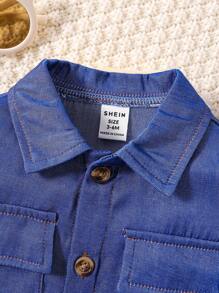 男嬰翻蓋口袋襯衫和褲子