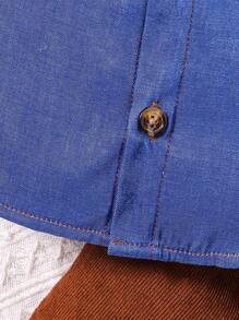 男嬰翻蓋口袋襯衫和褲子