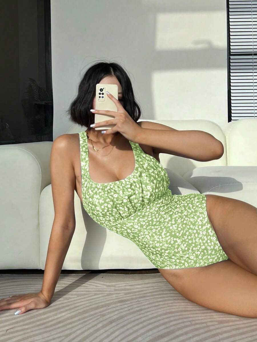 Ditsy Floral Print Ruched Bust One Piece Swimsuit - Mint Green - View 1