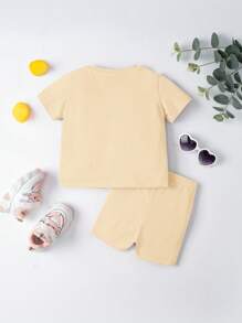SHEIN 女嬰卡通和字母圖案T恤和短褲 - 杏色 - 查看 2