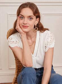 SHEIN Frenchy 水溶蕾絲拼接襯衫 - 白色 - 查看 6