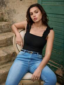 SHEIN Frenchy Top de tirantes tejido de canalé ribete con fruncido