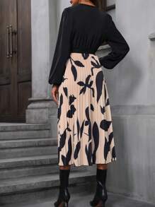 SHEIN LUNE 圖案印花燈籠袖百褶下擺繫腰帶洋裝 - 彩色 - 查看 3