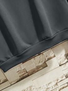 Manfinity Dauomo Men Solid Thermal Lined Sweatshirt - Dark Grey - View 4