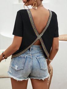 SHEIN VCAY Contrast Geo Tape V-Cut Back Tee - Black - View 6
