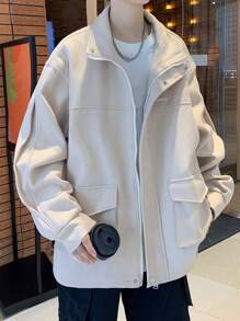 Manfinity Hypemode 寬鬆版型男士落肩外套,字母拼貼和翻蓋口袋 - 米色 - 查看 7