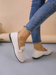 2025 Autumn Metal Decor Flat Loafers Women's Flat Shoes - White - View 2