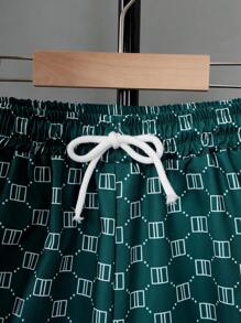 SHEIN Fantacosmos Tween Boy Allover Print Pocket Patched Tee & Striped Tape Side Shorts - Multicolor - View 3