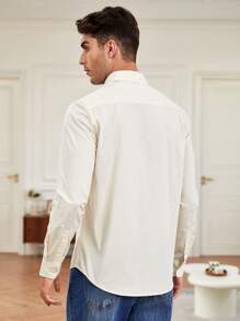 Manfinity NiteLyfe 休閒鈕扣純色男士襯衫 - 米色 - 查看 2