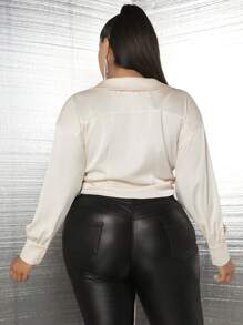 SHEIN SXY Talla grande Camisa crop de hombros caídos con nudo delantero