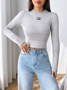 SHEIN EZwear Chi tiết Patched thư Áo len Crop - Màu Xám nhạt - Xem 3