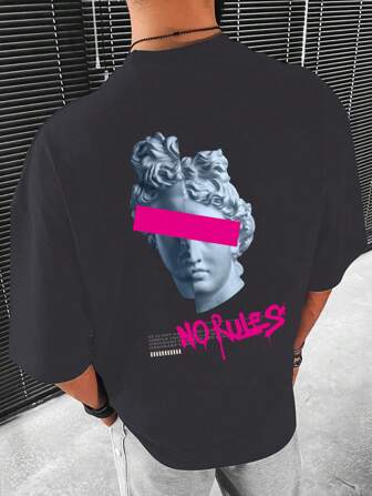 Manfinity Roghcode Men Plus Sculpture & Slogan Graphic Drop Shoulder Tee